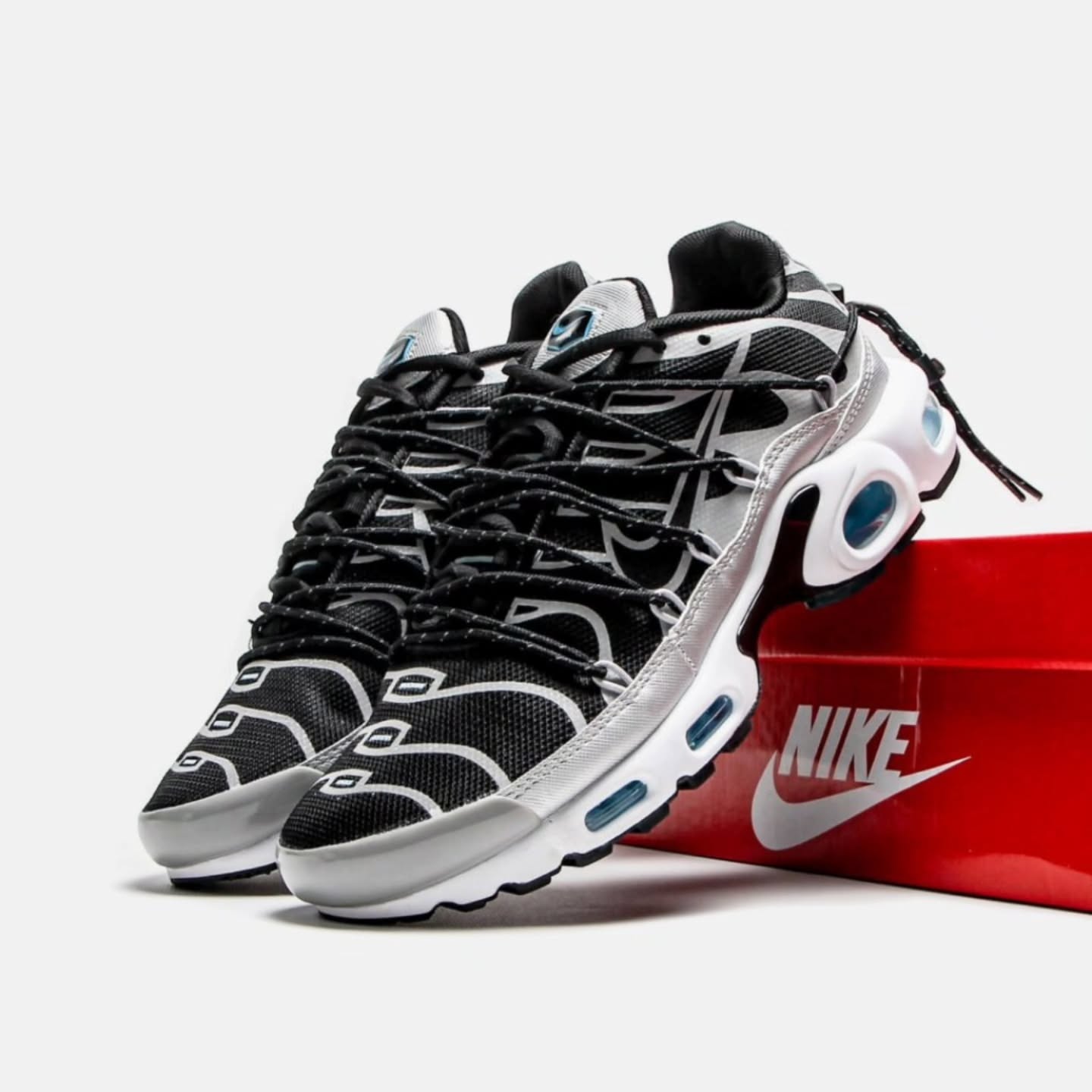 Nike Air Max TN Plus Utility Black / White - Metallic Silver