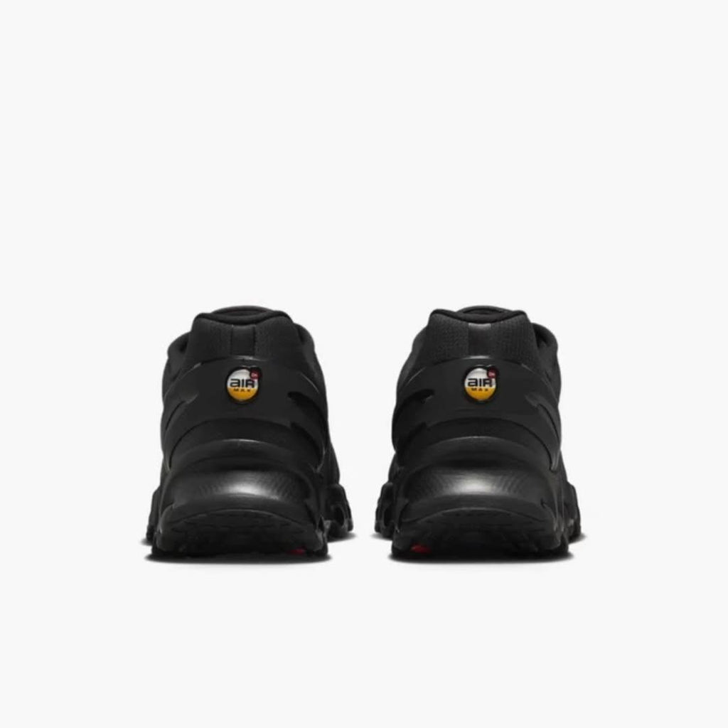 Nike Air Max DN8 "Triple Black"