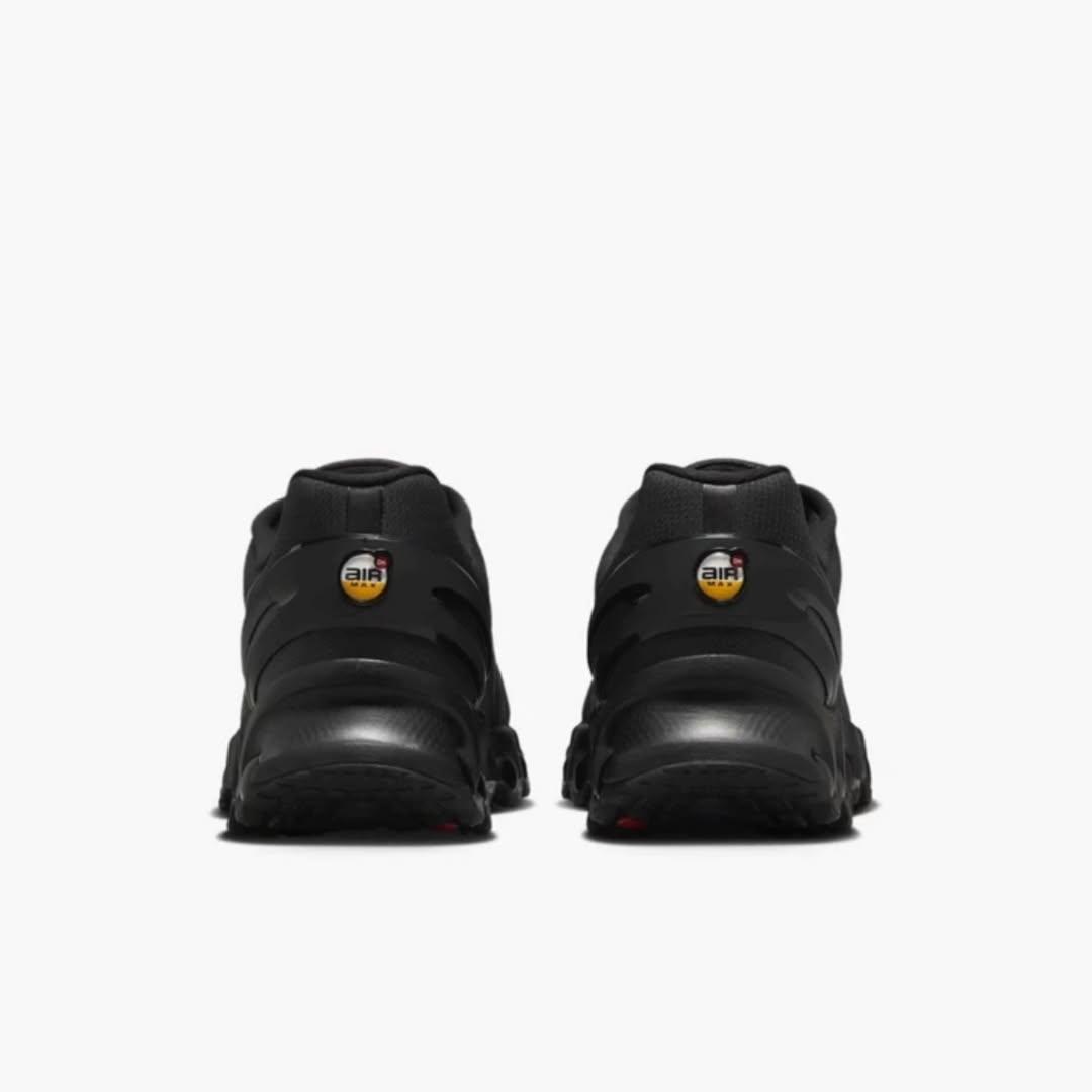 Nike Air Max DN8 "Triple Black"