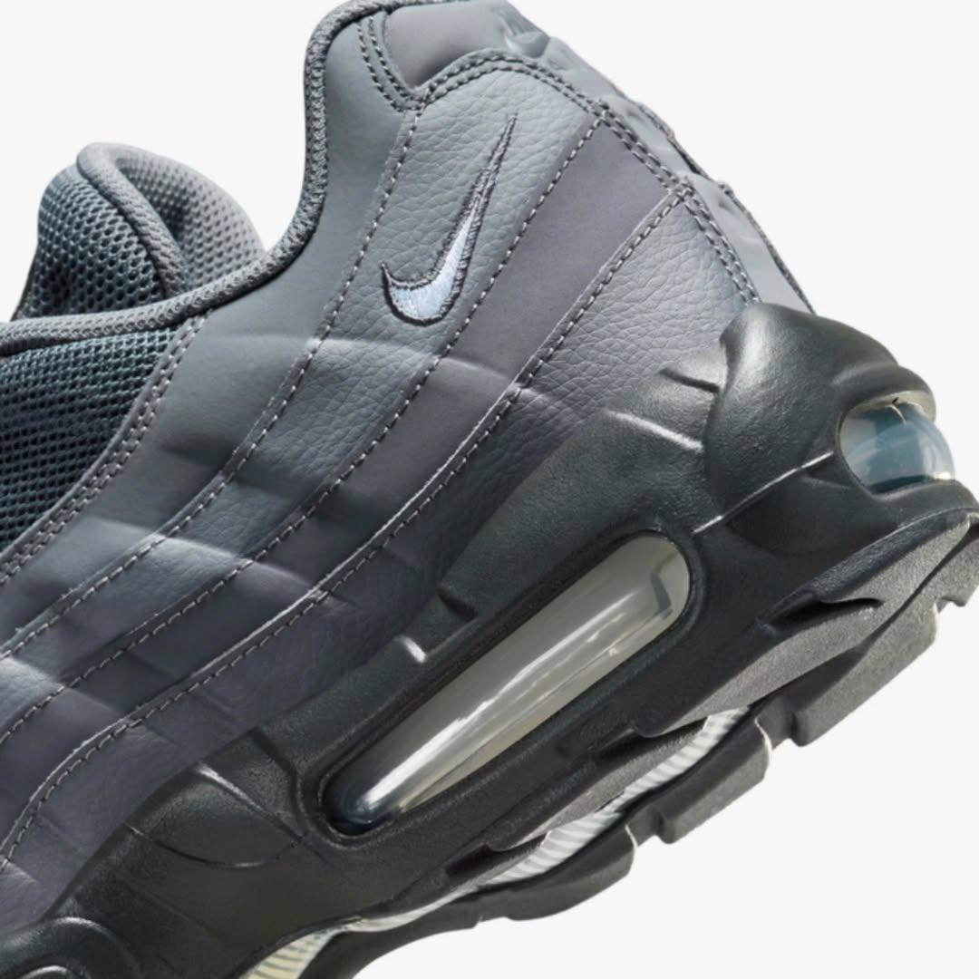 Nike Air Max 95 "Dark Grey/Anthracite"