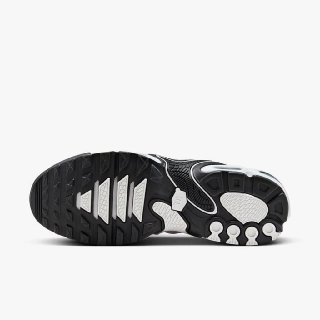 Nike Air Max TN Plus Drift "Panda"