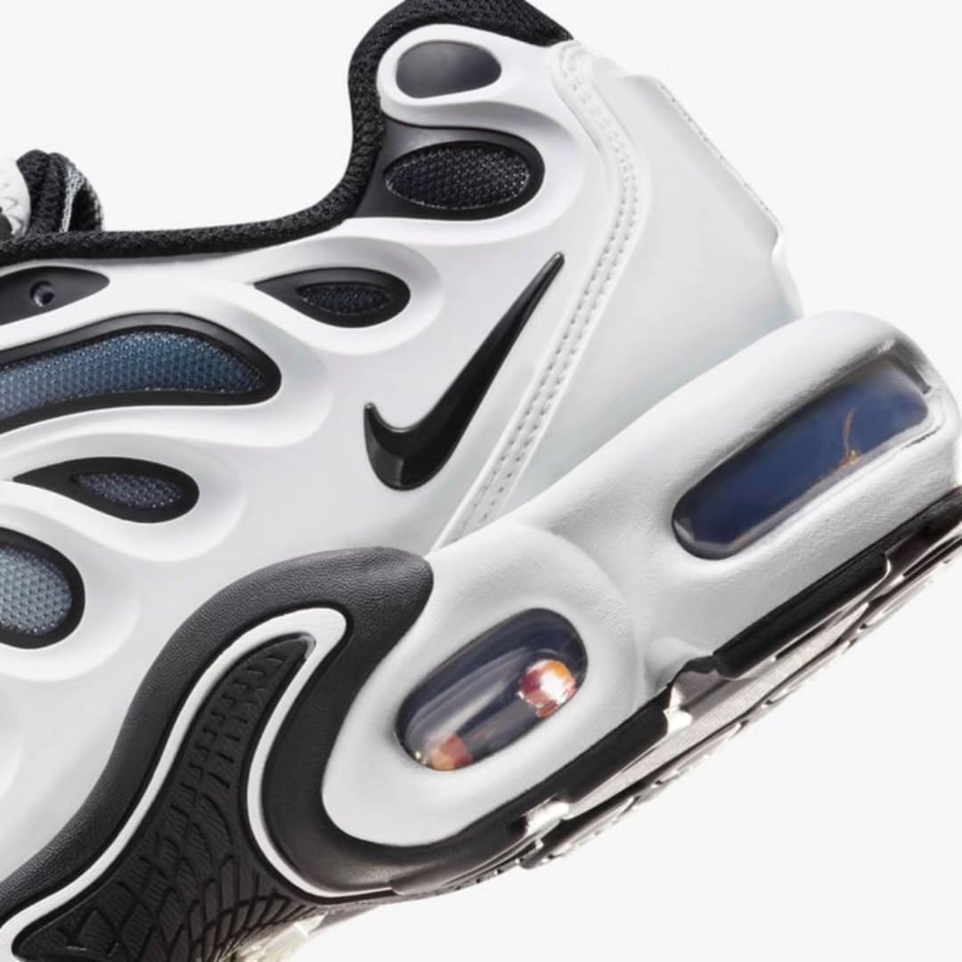 Nike Air Max TN Plus Drift "Panda"